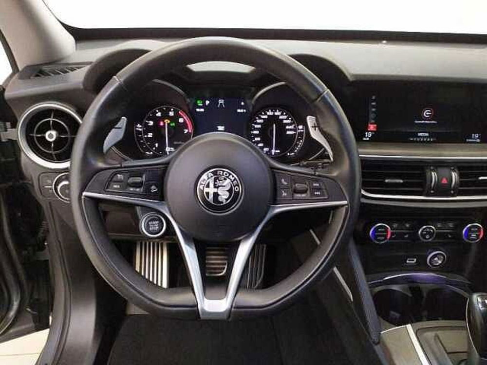 Alfa Romeo Stelvio usata a Cuneo (17)