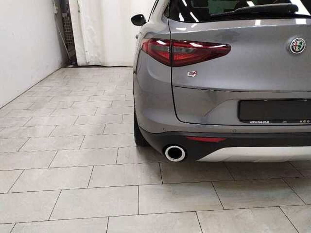 Alfa Romeo Stelvio usata a Cuneo (7)