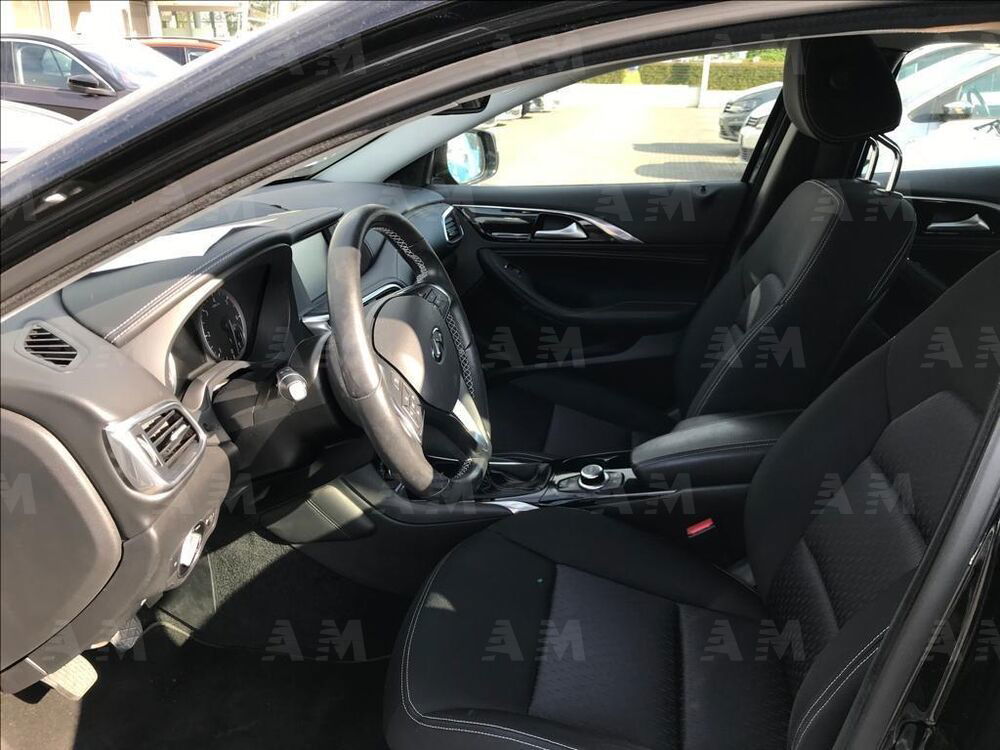 Infiniti Q30 usata a Treviso (10)