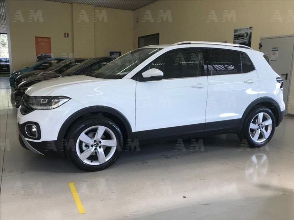 Volkswagen T-Cross 1.0 TSI 110 CV Advanced nuova a Villorba (2)