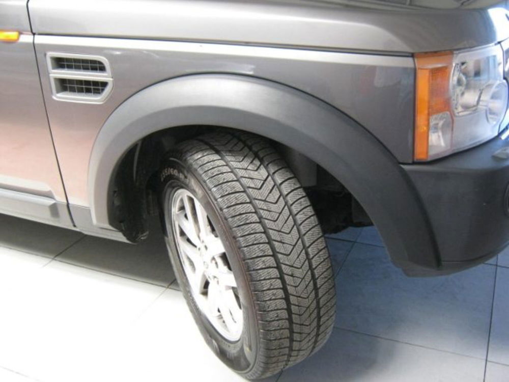 Land Rover Discovery usata a Ascoli Piceno (20)