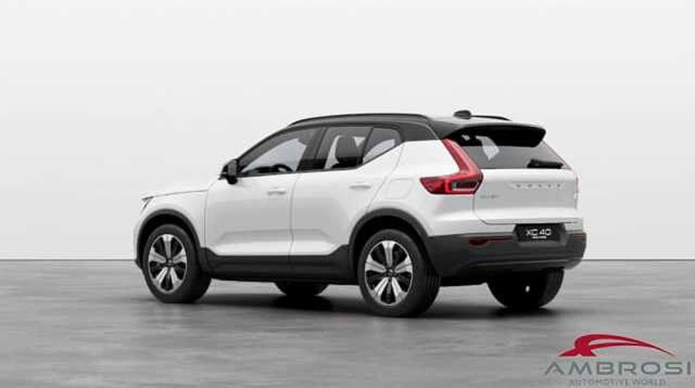 Volvo XC40 nuova a Viterbo (3)