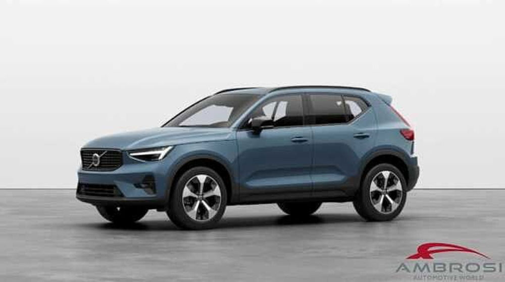 Volvo XC40 nuova a Viterbo