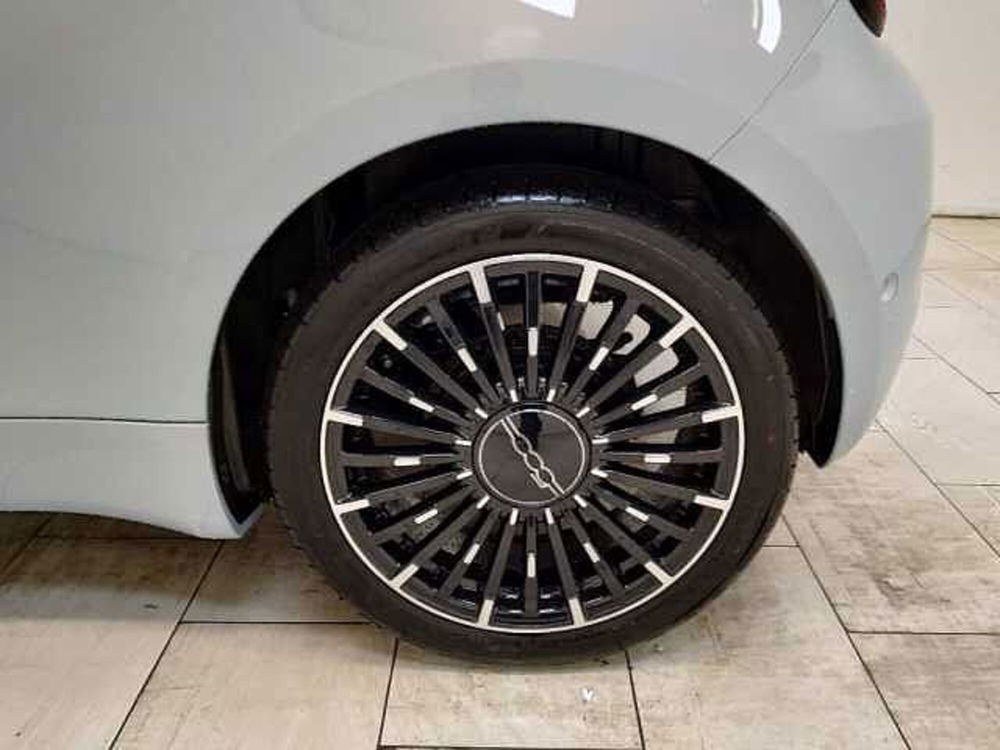 Fiat 500e nuova a Cuneo (7)