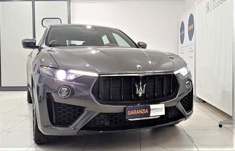 Maserati Levante Levante V6 Diesel 275 CV AWD Gransport  del 2019 usata a Maglie