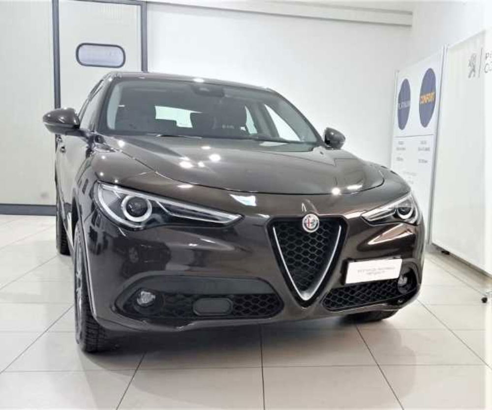 Alfa Romeo Stelvio usata a Lecce