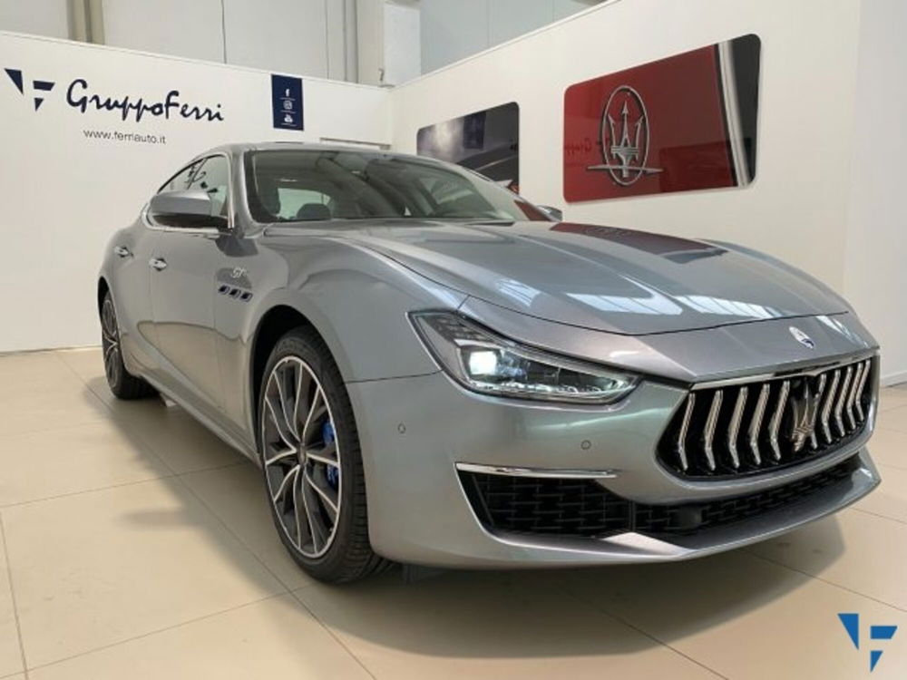 Maserati Ghibli usata a Udine (3)