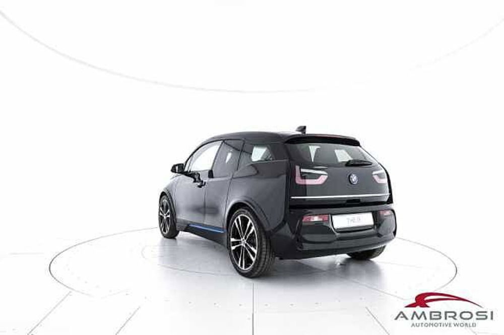 BMW i3 i3s nuova a Viterbo (4)