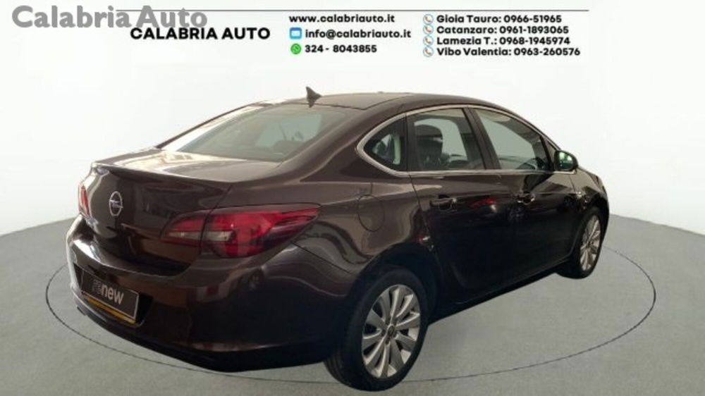 Opel Astra 1.4 Turbo 140CV 4 porte GPL Tech Cosmo  del 2015 usata a Gioia Tauro (3)