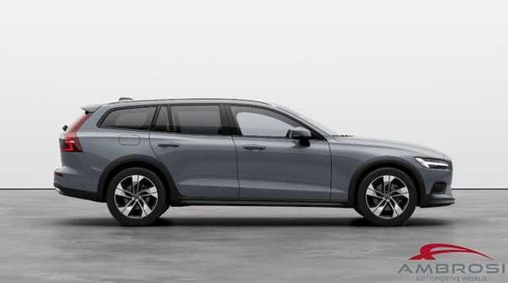 Volvo V60 Cross Country nuova a Perugia (2)