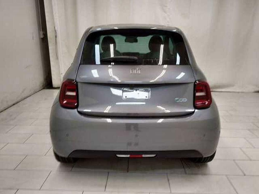 Fiat 500e nuova a Cuneo (3)