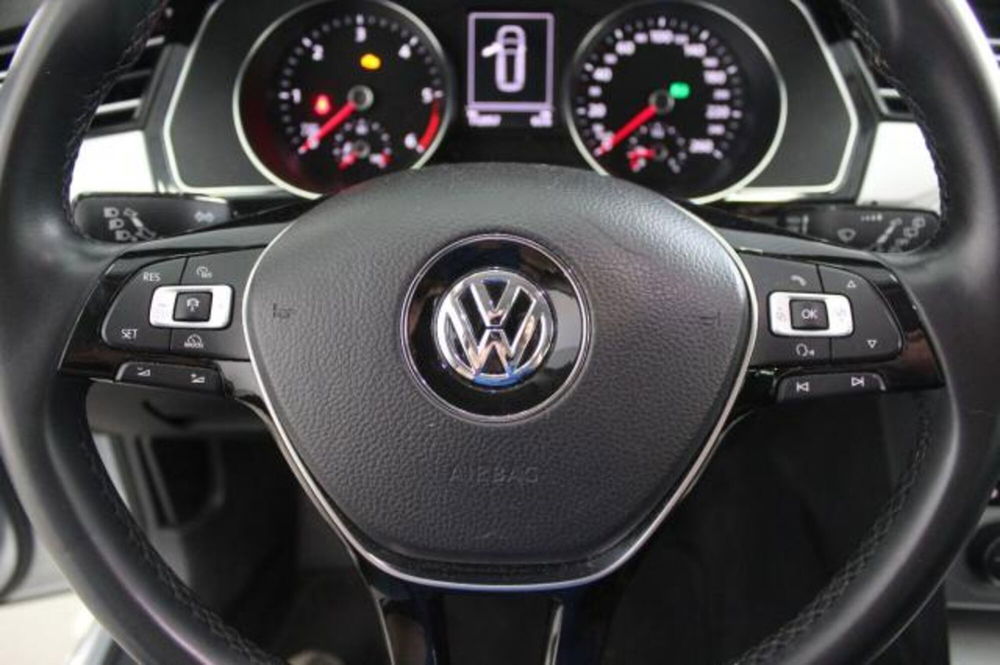 Volkswagen Passat Variant usata a Potenza (8)