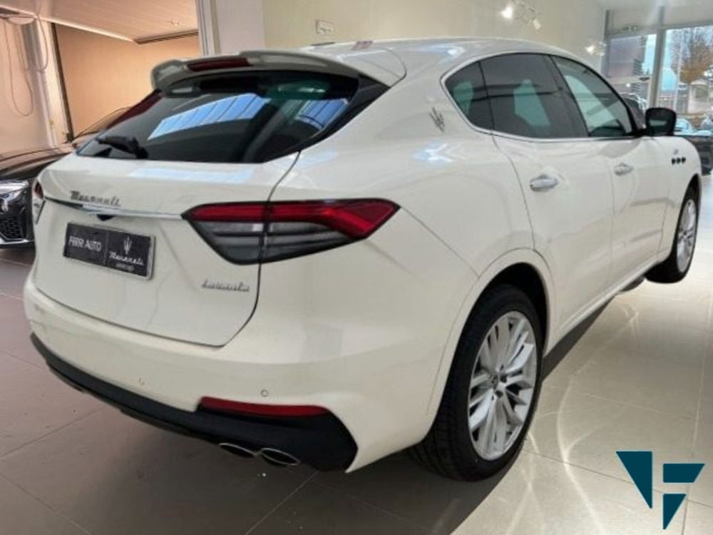 Maserati Levante usata a Udine (3)