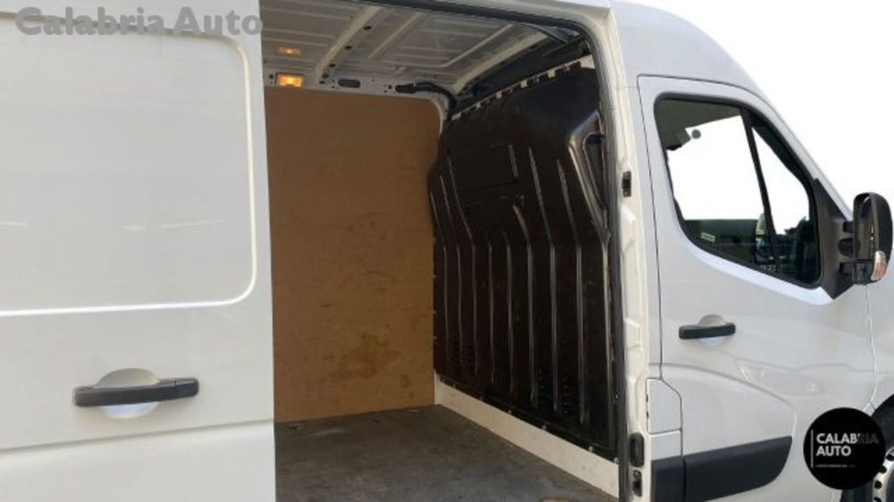 Renault Master Furgone usata a Reggio Calabria (7)