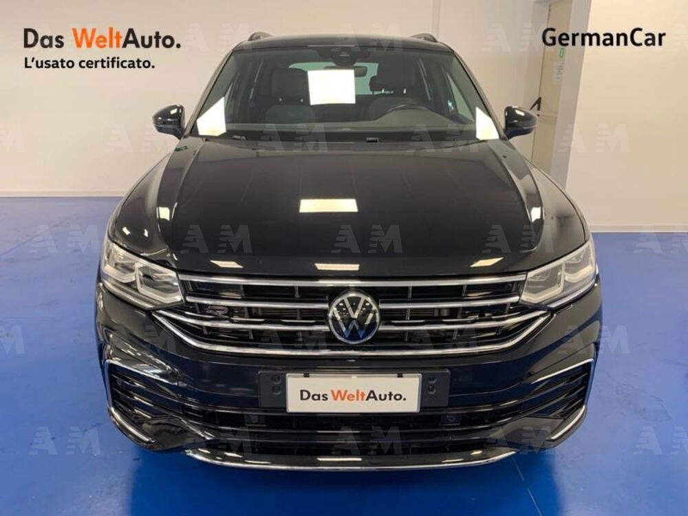 Volkswagen Tiguan 2.0 TDI 150 CV SCR DSG 4MOTION R-Line del 2021 usata a Sassari (2)