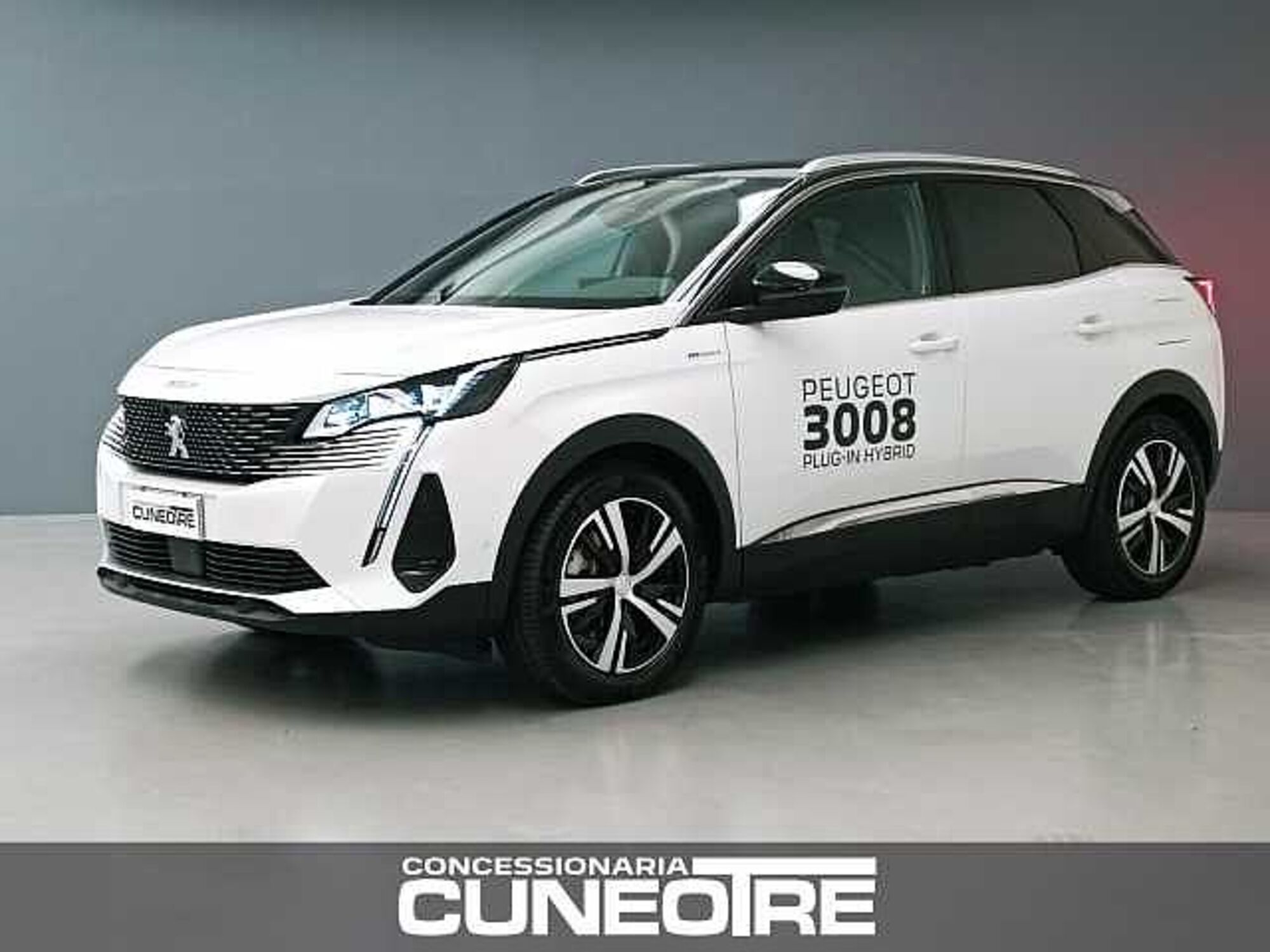 Peugeot 3008 Hybrid4 300 e-EAT8 GT  del 2022 usata a Cuneo