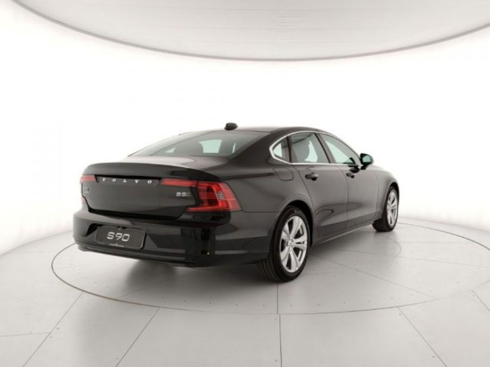 Volvo S90 2.0 b5 Core awd auto nuova a Modena (5)