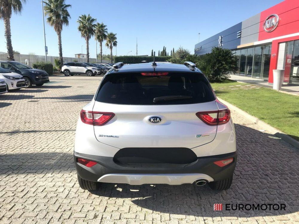 Kia Stonic nuova a Bari (6)