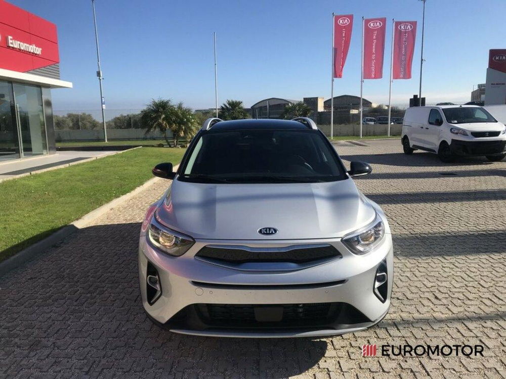 Kia Stonic nuova a Bari (2)