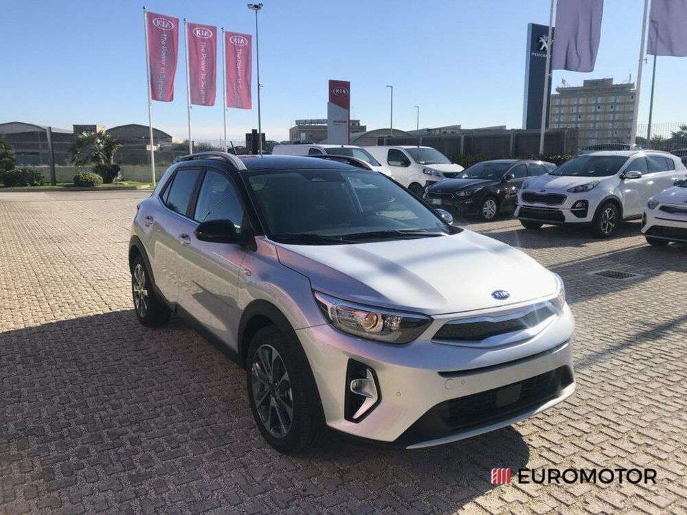 Kia Stonic nuova a Bari (3)