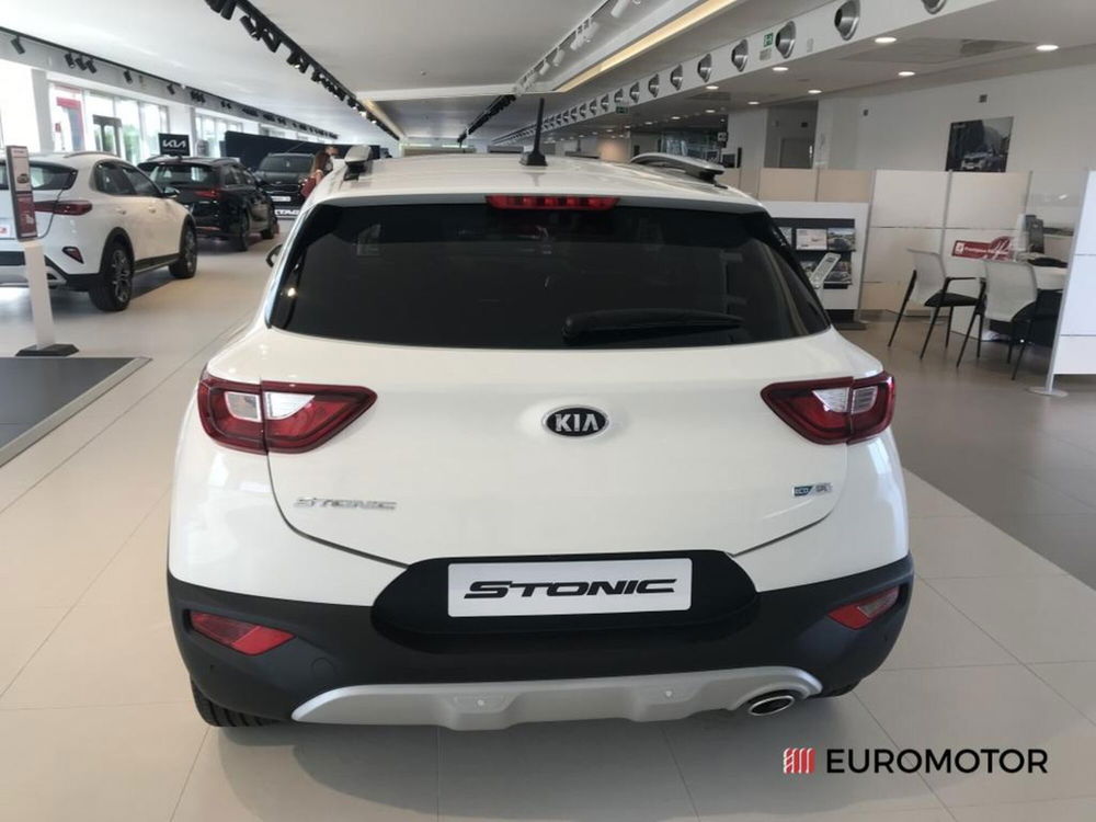 Kia Stonic nuova a Bari (6)