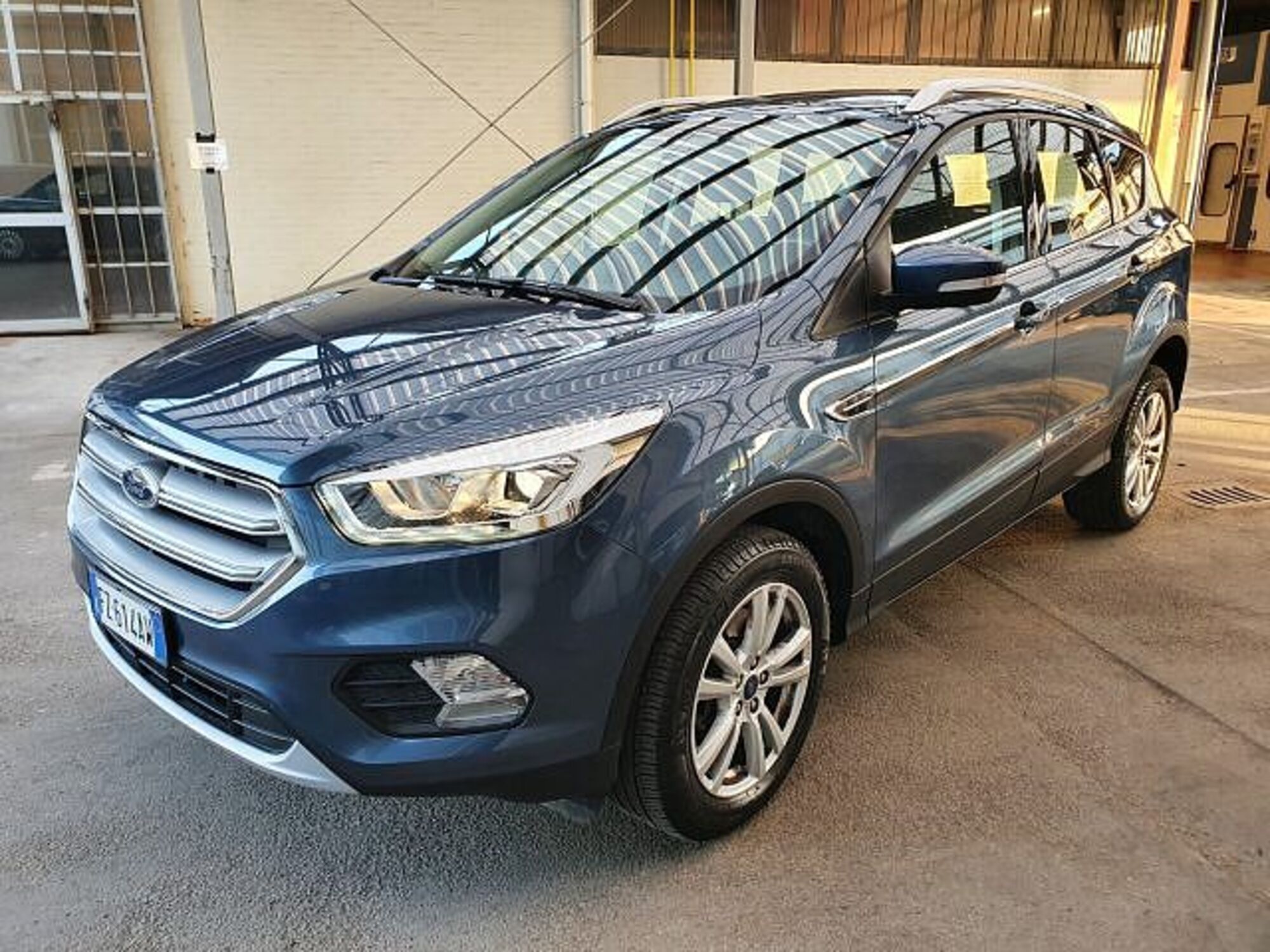 Ford Kuga 2.0 TDCI 120 CV S&amp;S 2WD Business N1 del 2020 usata a Imola