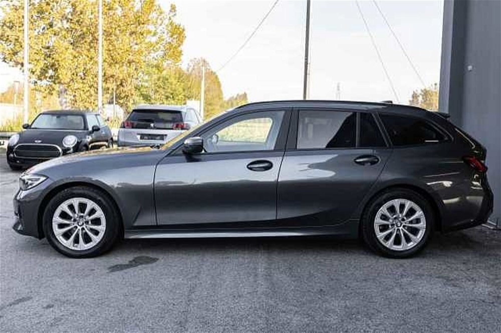 BMW Serie 3 Touring 320d xDrive  Business Advantage  del 2020 usata a Silea (3)