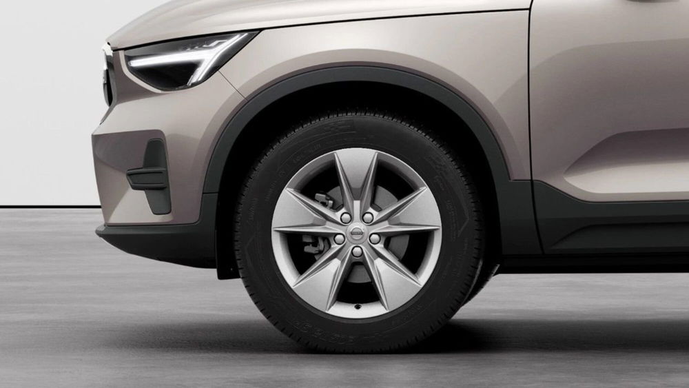 Volvo XC40 nuova a Como (6)