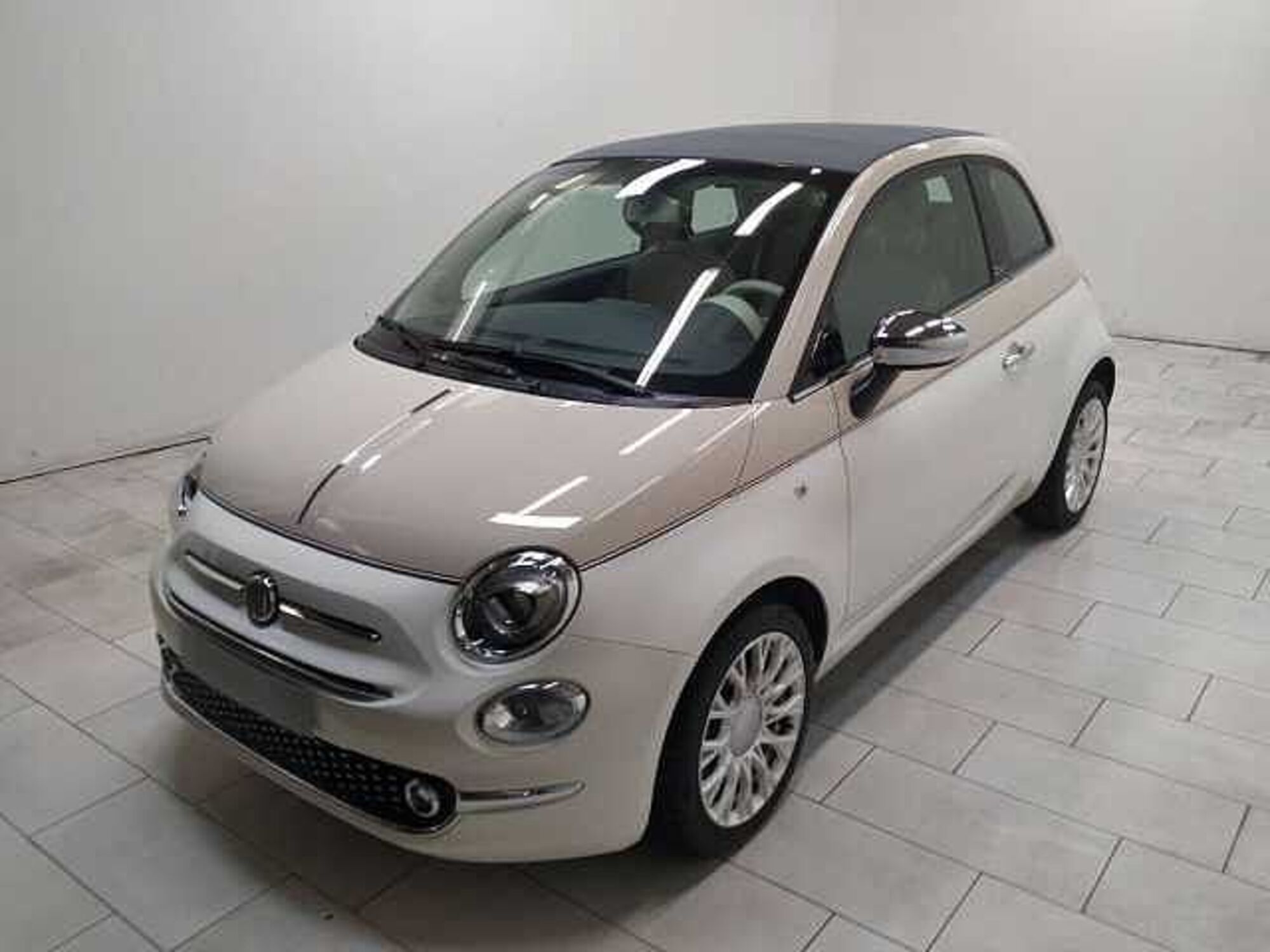 Fiat 500C Cabrio 1.3 Multijet 95 CV Lounge  del 2018 usata a Cuneo