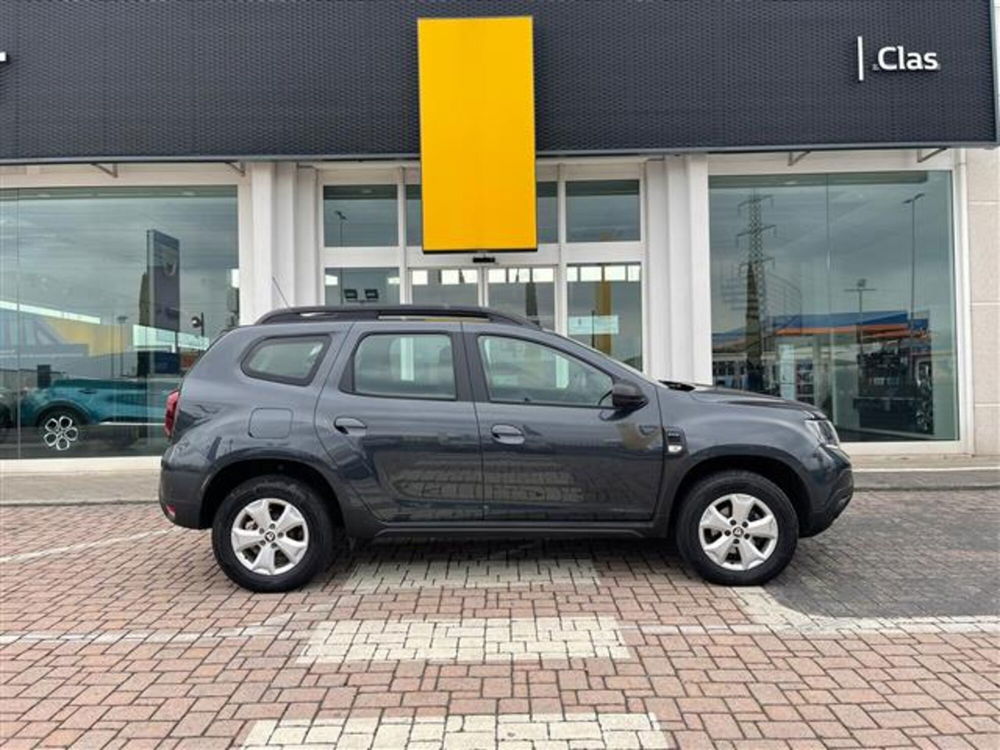 Dacia Duster usata a Livorno (9)