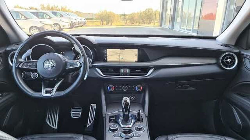 Alfa Romeo Stelvio usata a Ancona (11)