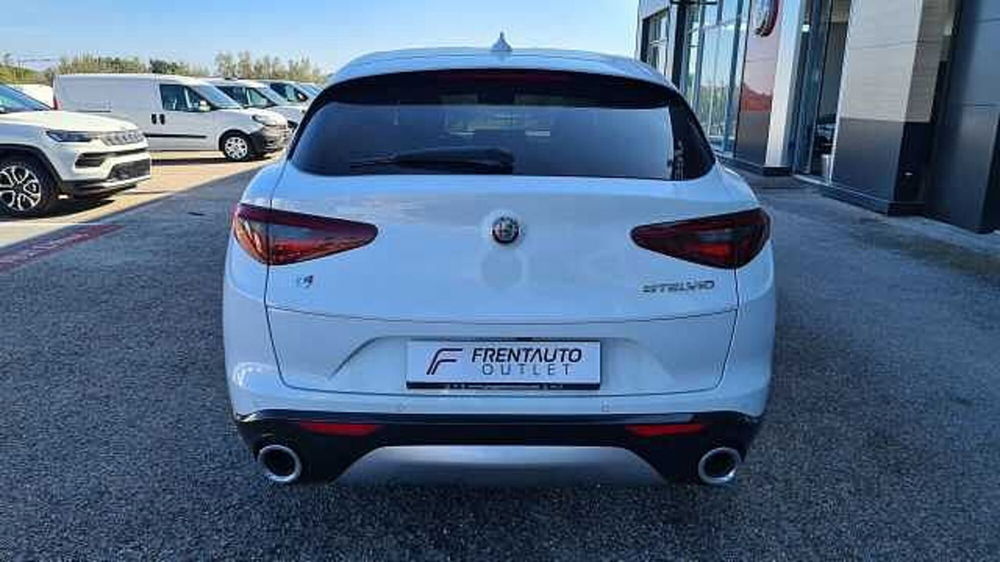 Alfa Romeo Stelvio usata a Ancona (7)