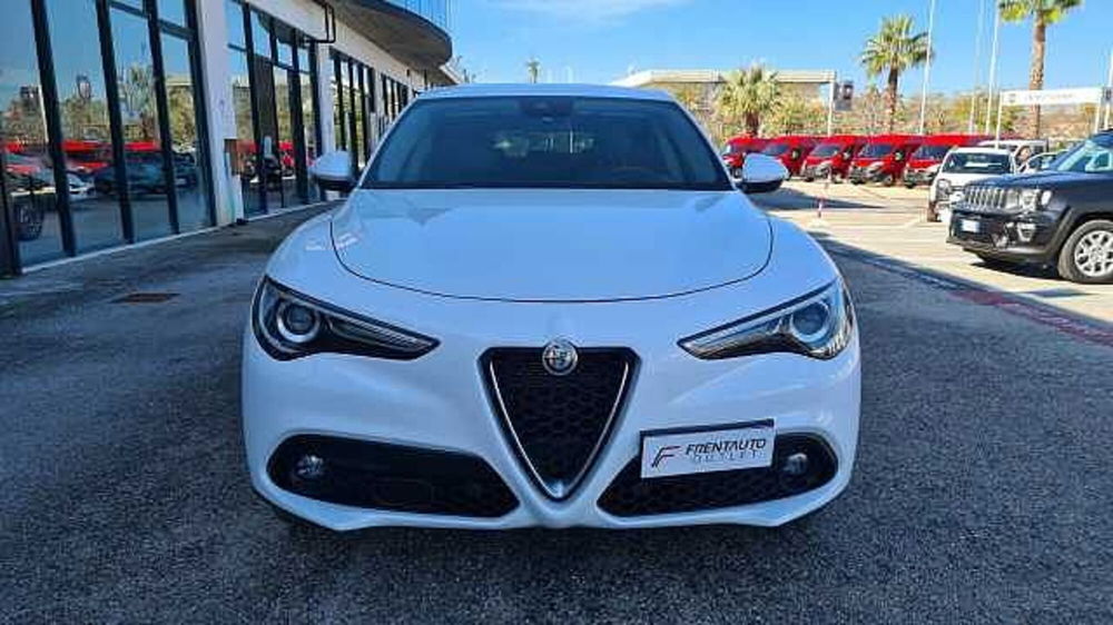 Alfa Romeo Stelvio usata a Ancona (2)