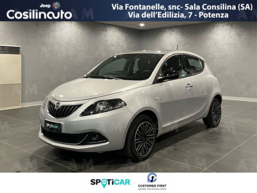 Lancia Ypsilon usata a Salerno