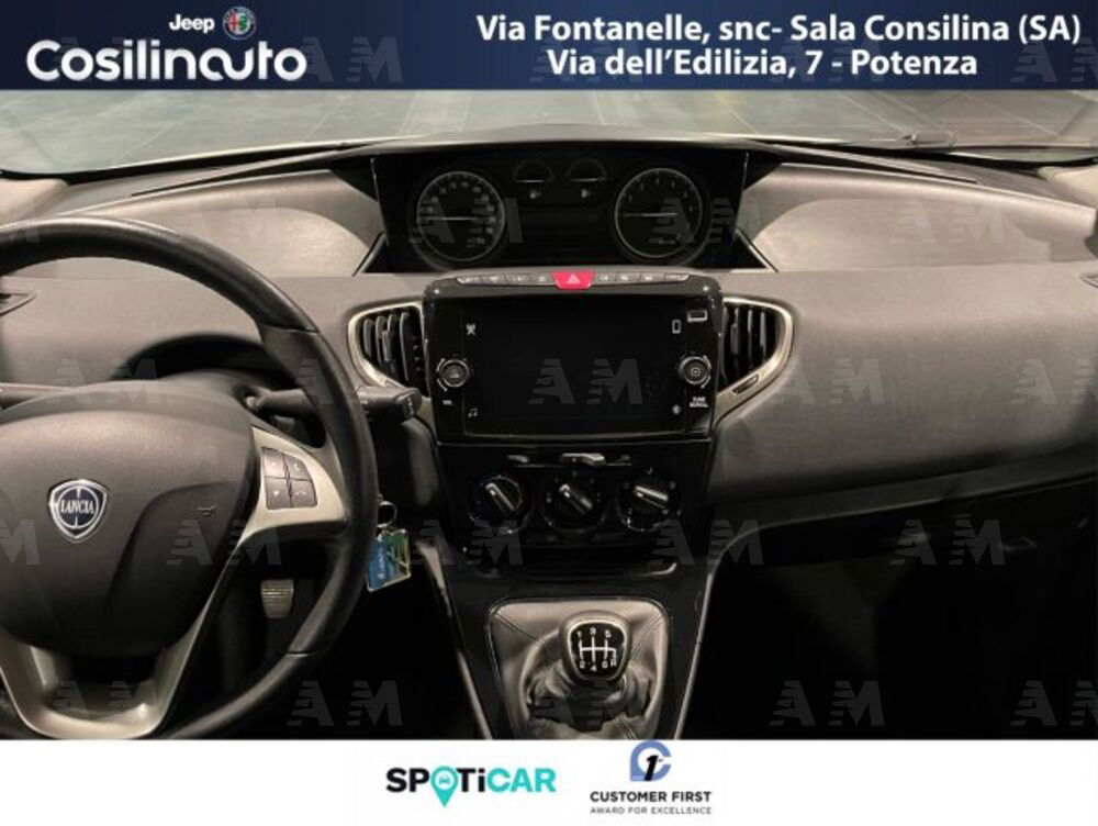 Lancia Ypsilon usata a Salerno (11)