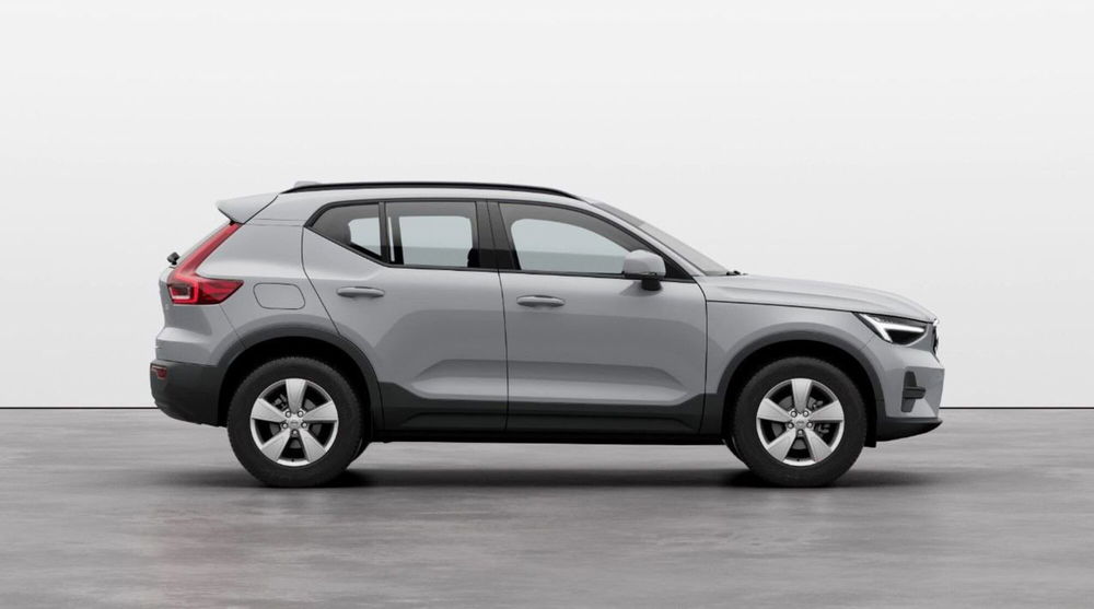 Volvo XC40 nuova a Como (2)