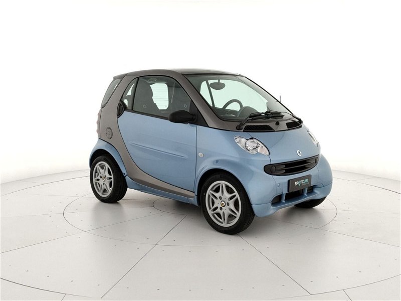smart fortwo 800 40 kW coupé passion cdi  nuova a San Marco Evangelista