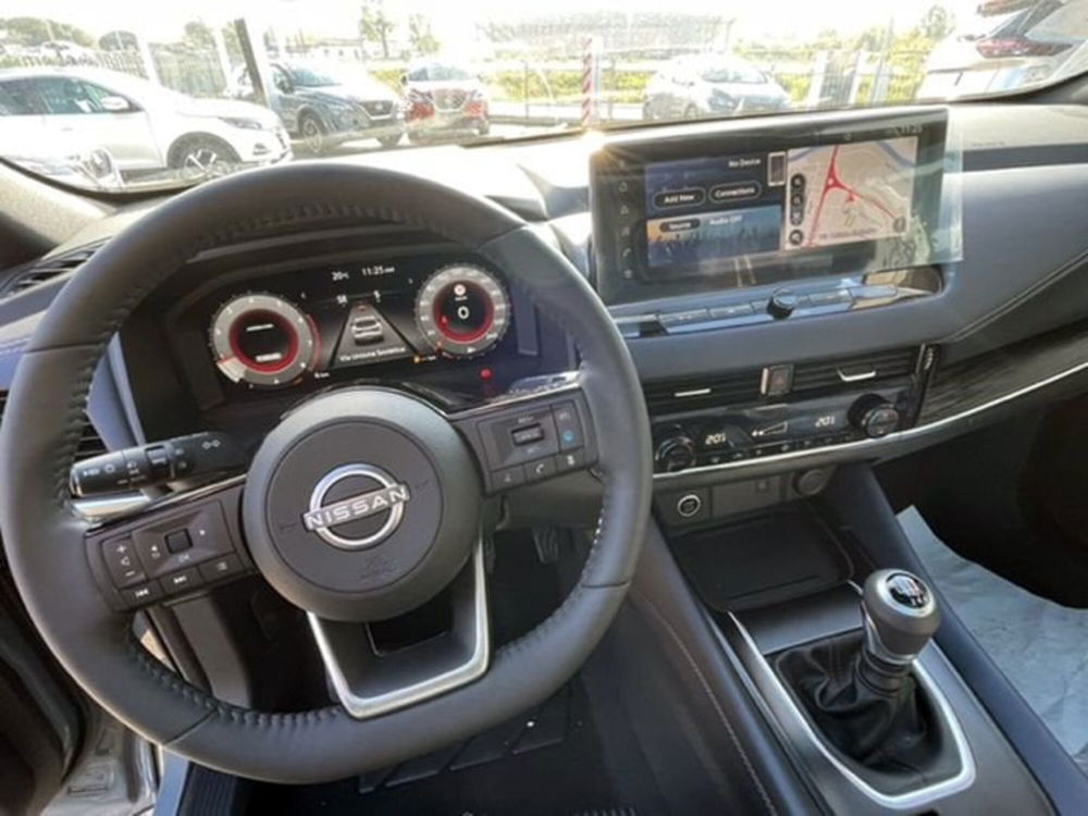 Nissan Qashqai 1.3 mhev Tekna 2wd 140cv nuova a Rimini (4)