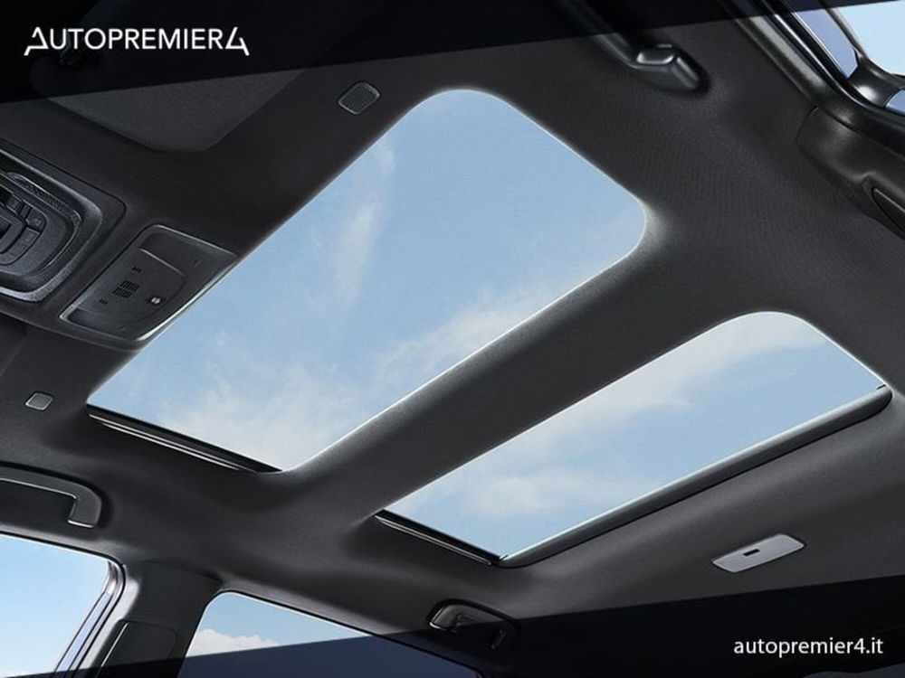 Subaru Solterra nuova a Como (9)