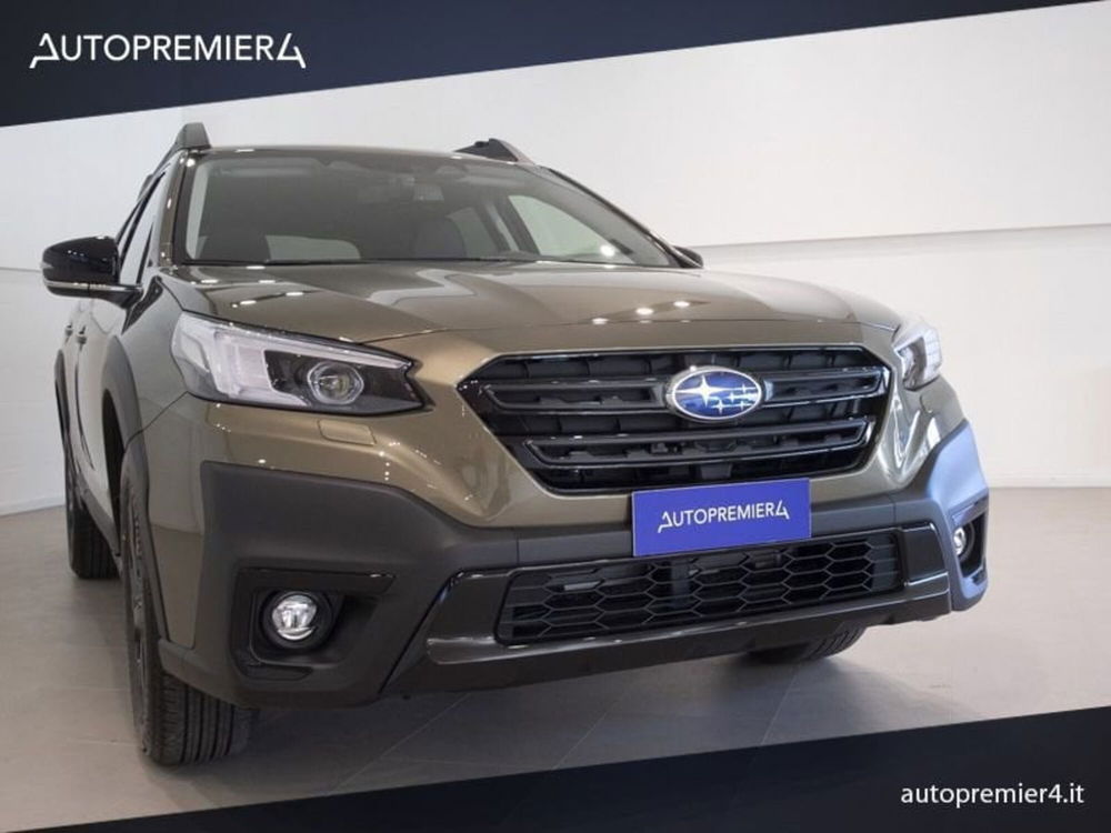 Subaru Outback nuova a Como (8)