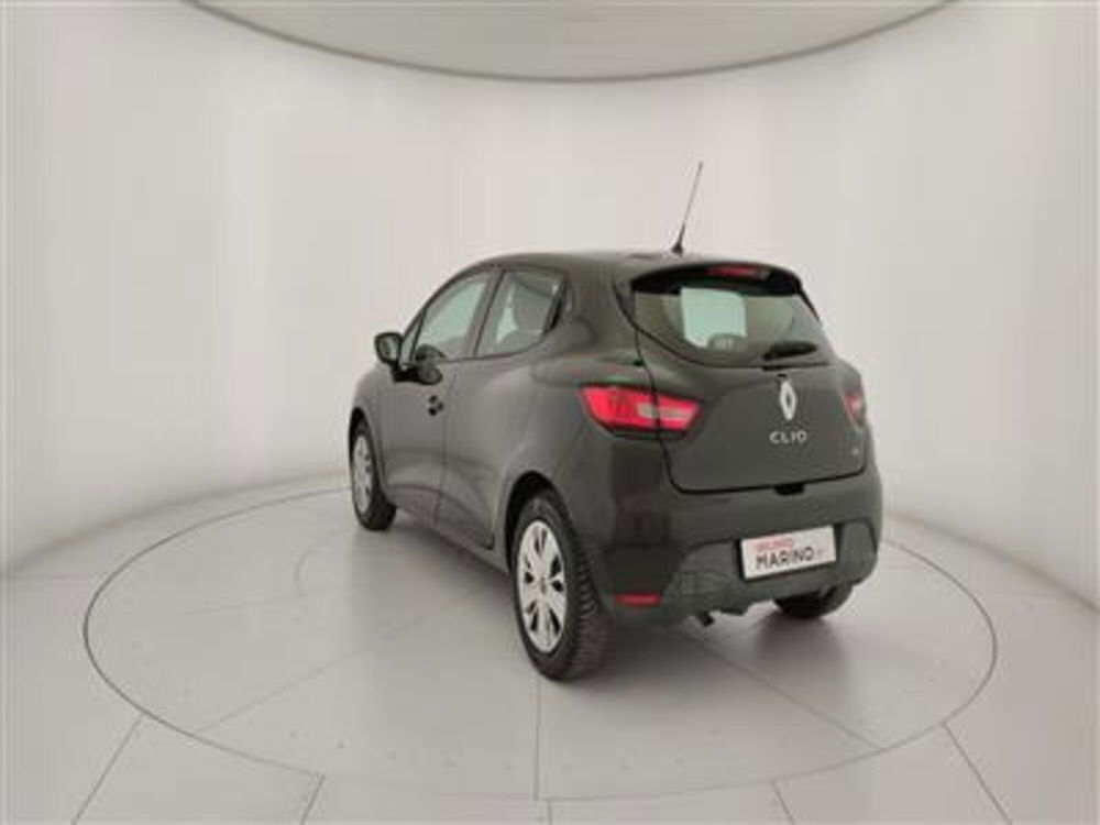 Renault Clio Sporter 1.5 dCi 8V 75CV Wave  del 2016 usata a Bari (5)