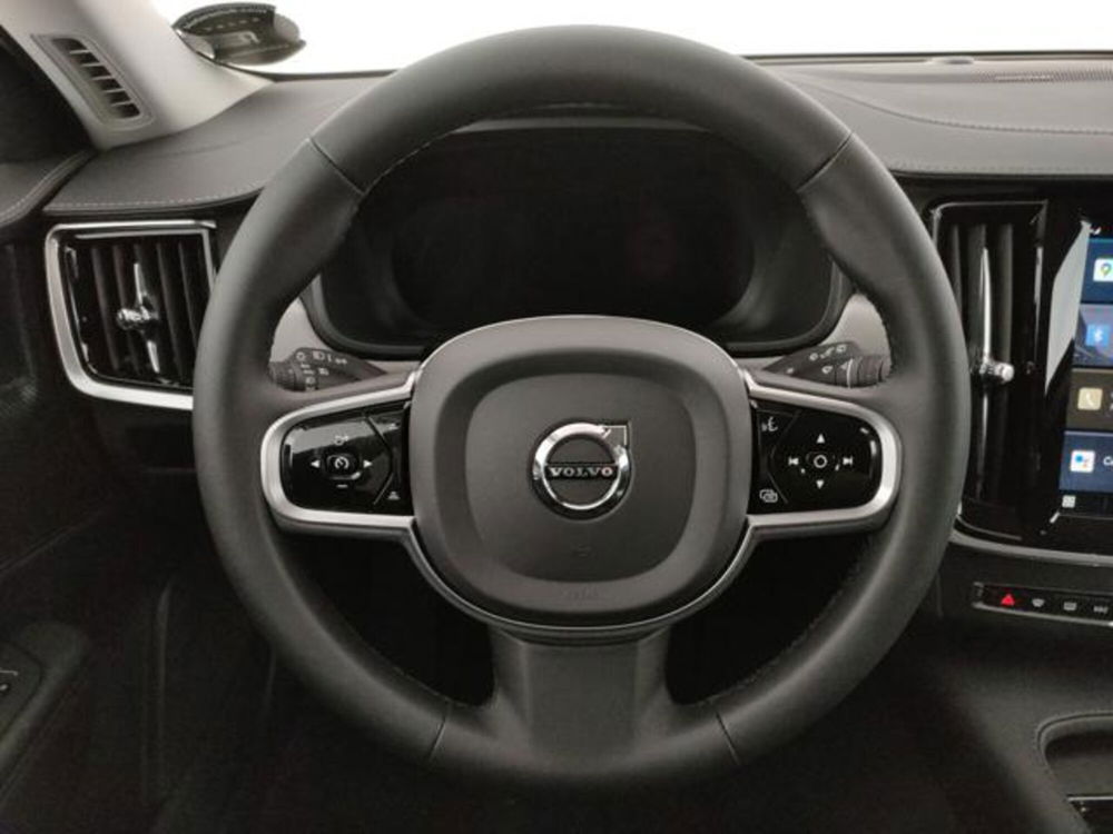 Volvo V90 nuova a Modena (12)