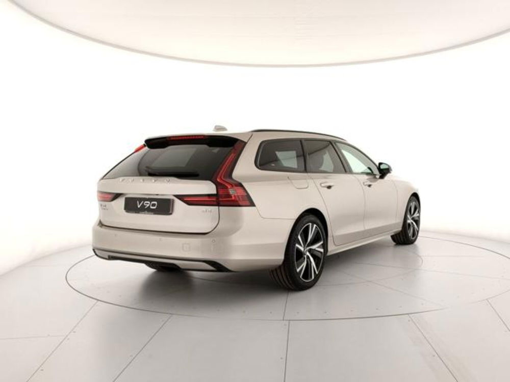 Volvo V90 nuova a Modena (5)