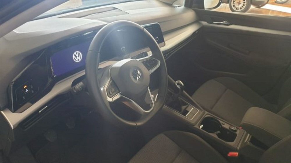 Volkswagen Golf 1.0 TSI EVO Life del 2020 usata a Sanremo (3)