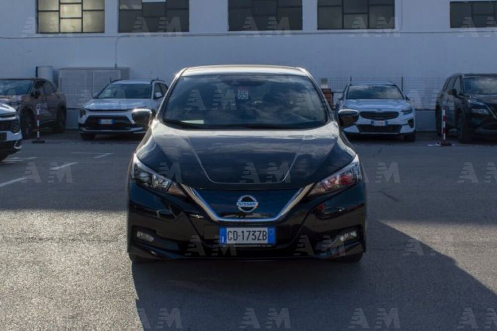 Nissan Leaf Acenta 40 kWh  del 2020 usata a Fondi (2)