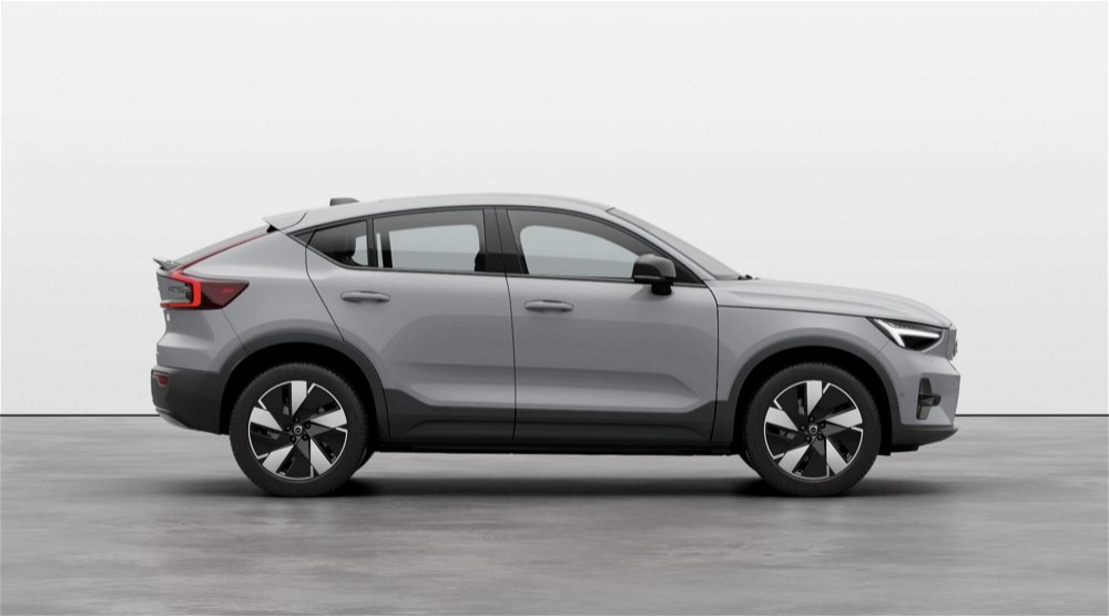 Volvo C40 Recharge Single Motor Extended Range RWD Ultimate nuova a Como (2)