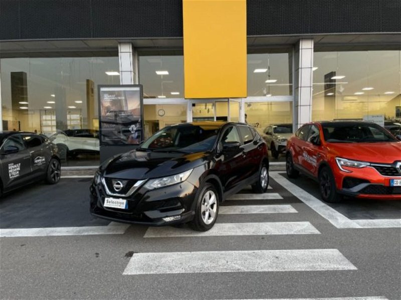Nissan Qashqai 1.2 DIG-T N-Connecta  del 2018 usata a San Martino Siccomario