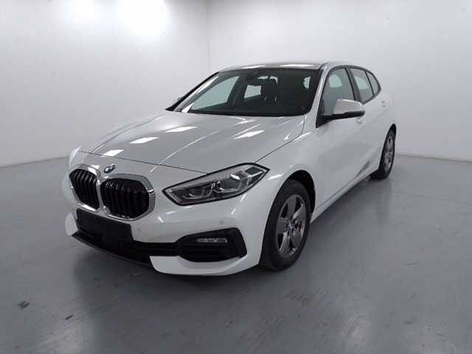 BMW Serie 1 118i Business Advantage 136cv auto del 2022 usata a Cuneo