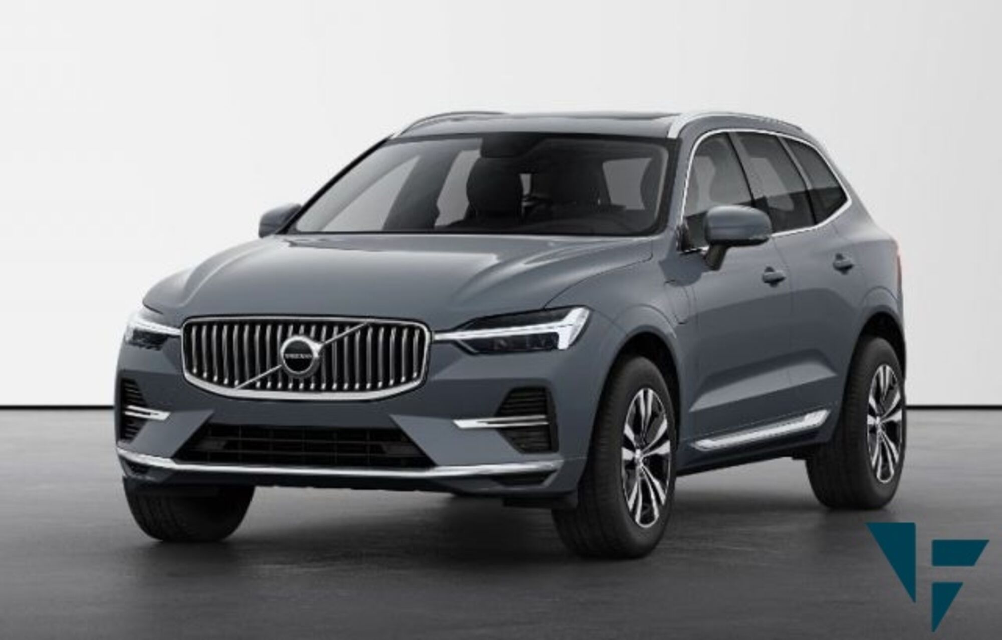 Volvo XC60 T6 Recharge AWD Plug-in Hybrid automatico Core nuova a Tavagnacco