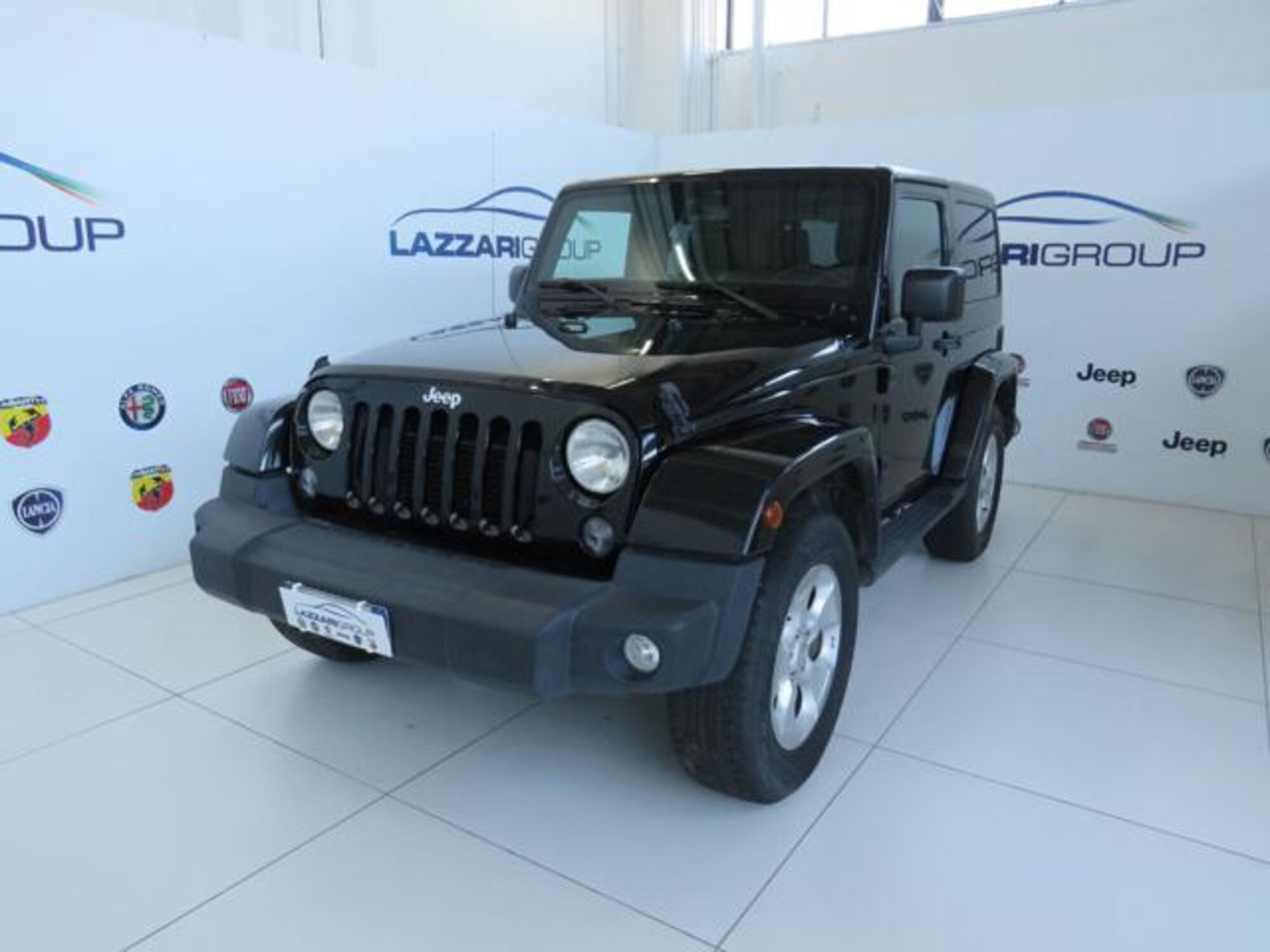 Jeep Wrangler 2.8 CRD DPF Sahara  del 2015 usata a Lodi